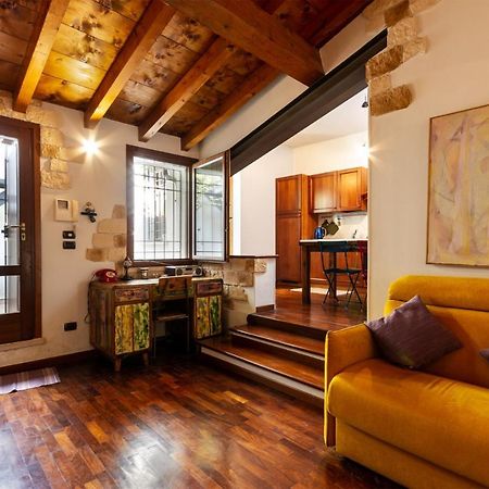 La Terrazza Apartment - Smart Holiday Mantua Exterior foto