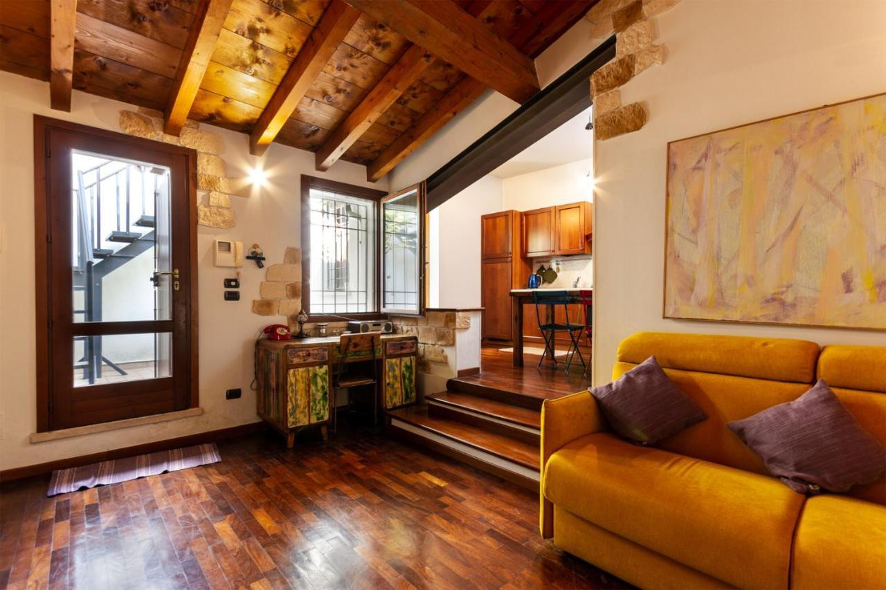 La Terrazza Apartment - Smart Holiday Mantua Exterior foto