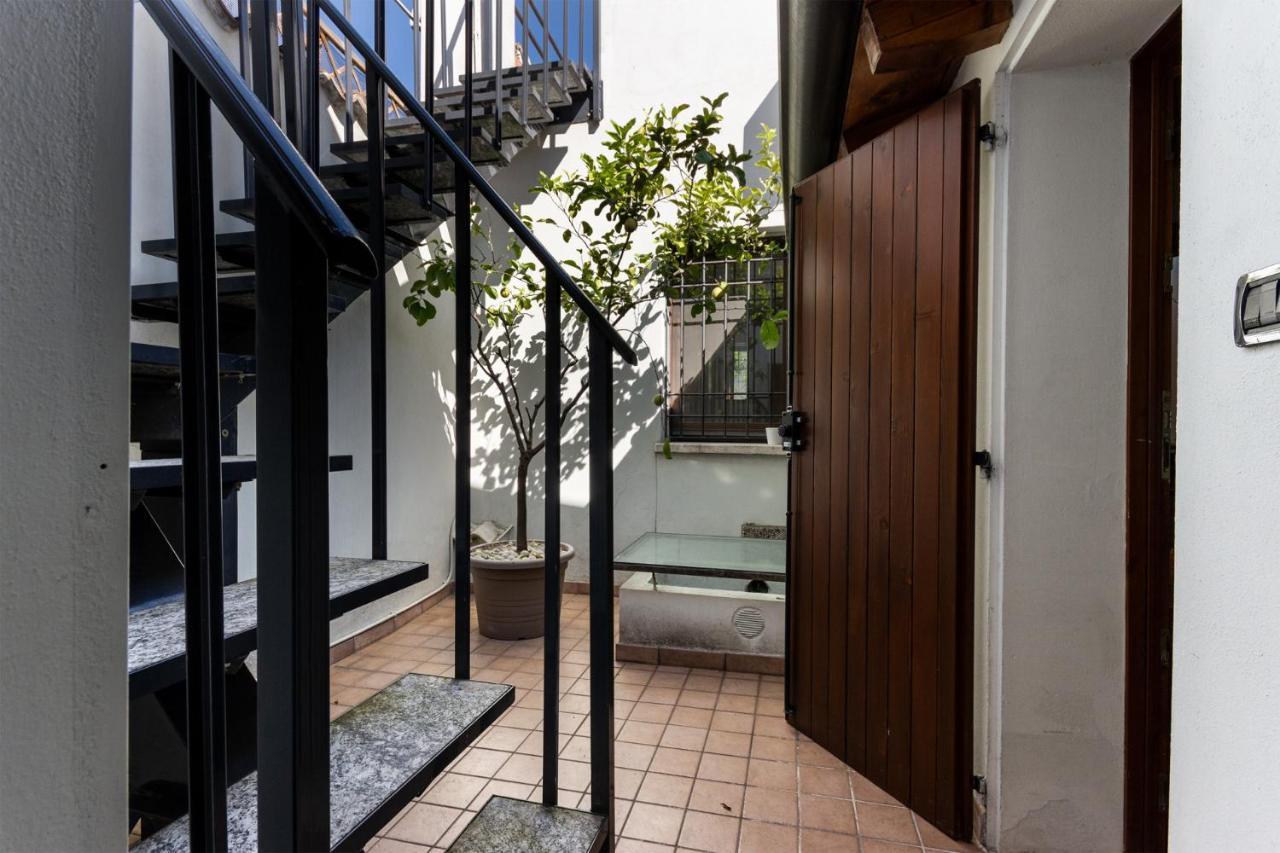 La Terrazza Apartment - Smart Holiday Mantua Exterior foto